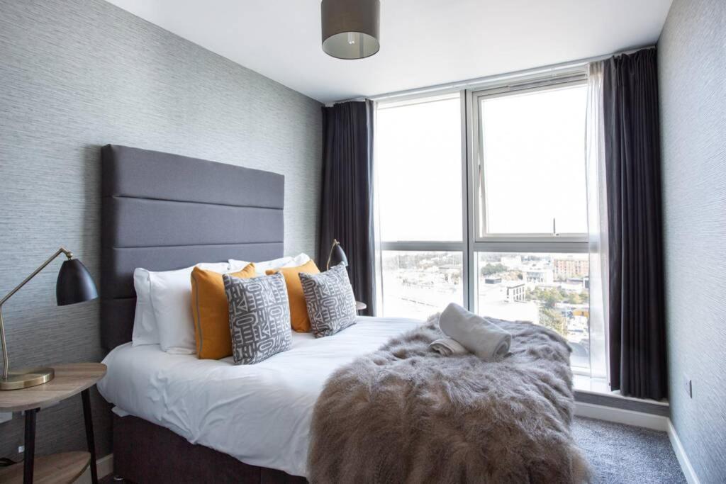Titanic & City Views, Ultra Luxury City Parking เบลฟาสต์ ภายนอก รูปภาพ